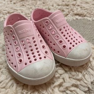 Light pink toddler Natives
